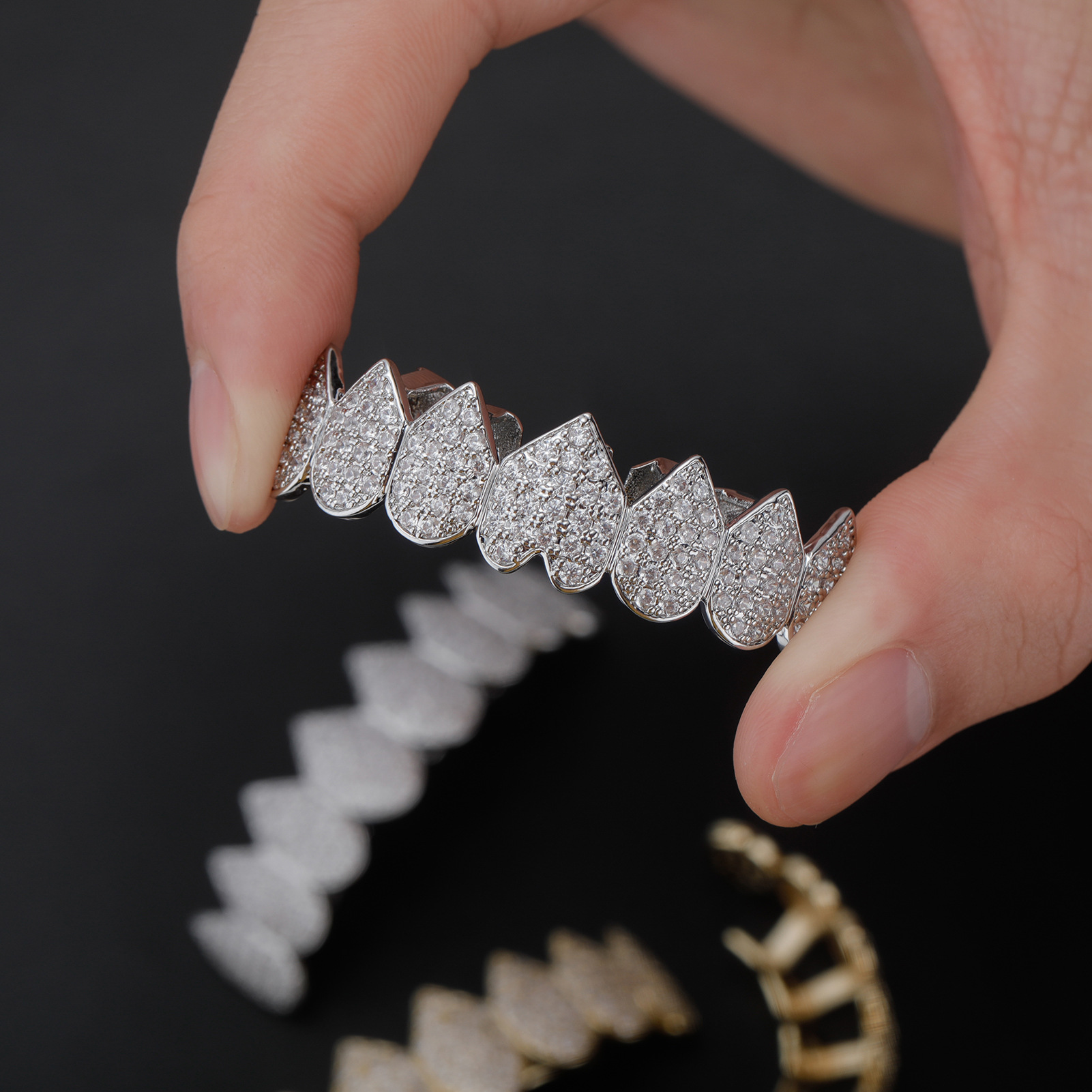 RACHELZ Hip Hop 8/8 Iced Out C - Street Fashion Jewelry บทวิจารณ์และราคา