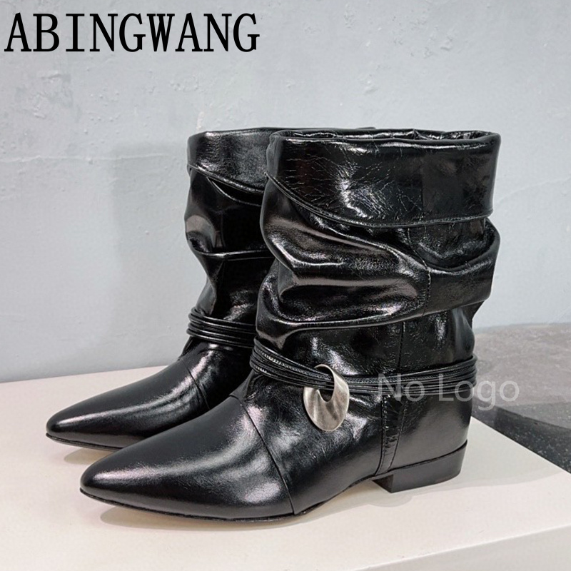 รองเท้าบูทข้อเท้าส้นเหลี่ยมหนั - Street Fashion Rome 2025 บทวิจารณ์และราคา