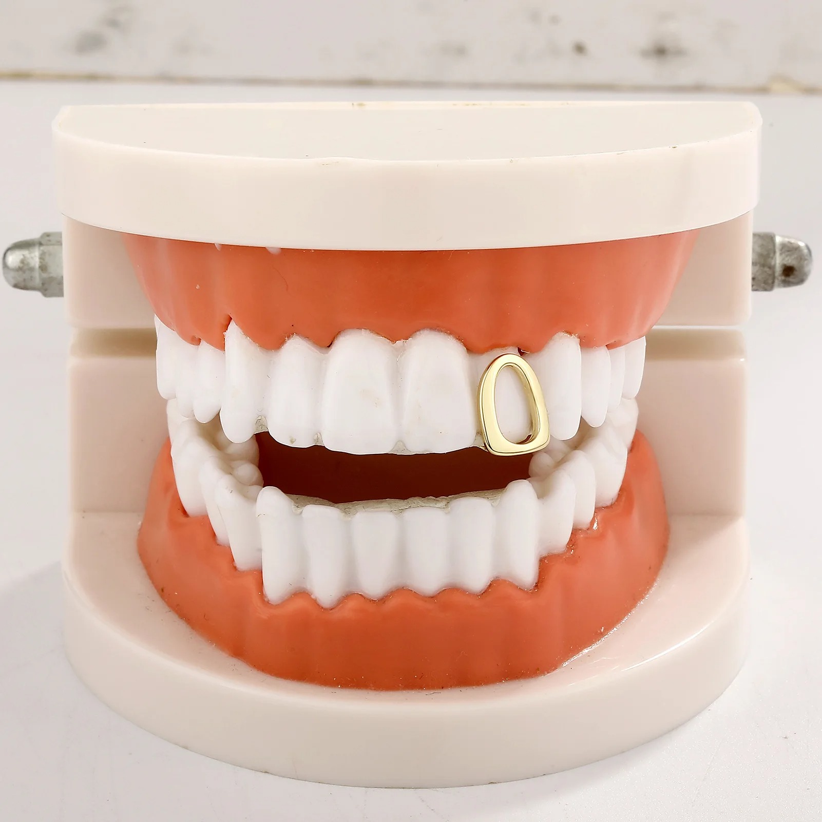 เครื่องประดับฟันแบบกริลล์ซสีทอ - Street Fashion Jewelry บทวิจารณ์และราคา